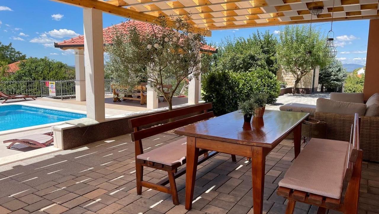 Villa Duje Trilj Εξωτερικό φωτογραφία